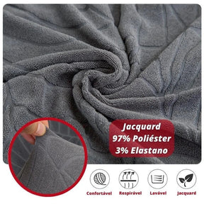 Capa para Sofá Jacquard BegeGuard – Impermeável, Antiderrapante e com Acabamento Sofisticado