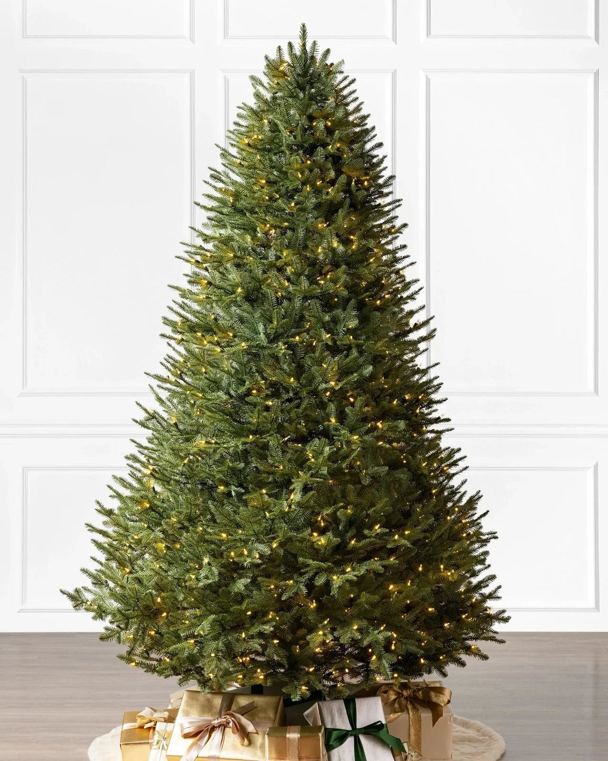 Árvore de Natal Verde Premium com Galhos Articulados, Suporte Metálico e Micro LEDs Embutidos