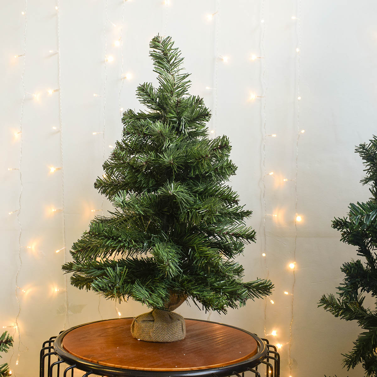 Árvore de Natal na Base de Juta Verde 60cm 67 Galhos| Natal